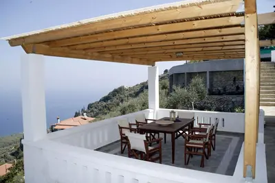Image de Ambelos - Le balcon de Samos - Appartement Aphroditi