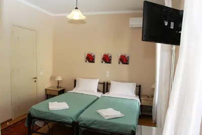 Image de Lefcothea Guest Room 2 sur le port de Lakka Paxos