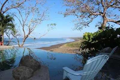 Image de Couples Hideaway, meilleure vue sur la plage possible! Dans la réserve faunique