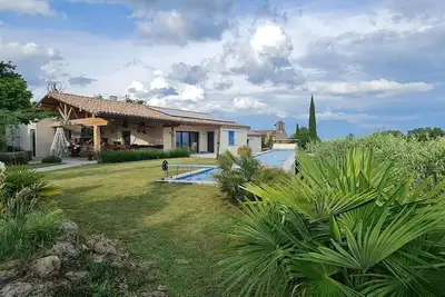 Image de Ardèche Sud - petite villa plein sud avec magnifique vue panoramique