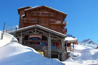 Image de Wifi, 250m du centre station, piscine, sauna, balcon, cheminée ou poêle à bois, parking, télévision