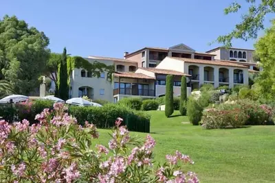 Image de Petit paradis entre St Tropez et Grimaud, La mer accessible Ă pied