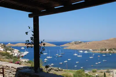 Image de Villa Faros - superbe villa avec des vues incroyables sur Vourkari et la mer Égée