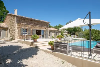Image de La Fontaine Basse - maison de village pour 8 Ă Viens