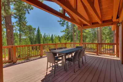 Image de Nouveau - Starlight - Magnifique 4 Br Gray's Crossing Home avec table de billard - à voir!