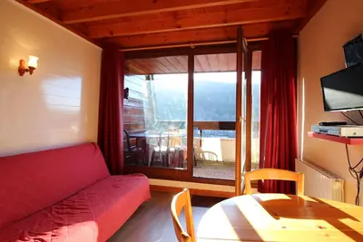 Image de F2 Duplex avec garage privé, 700m du centre