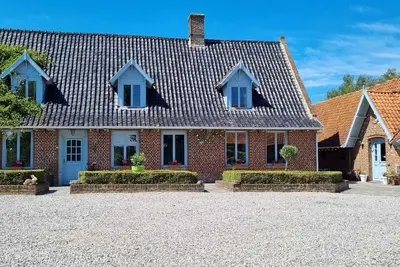 Image de Gîte de charme pour 15 pers avec grand jardin, barbecue, et activités familiales en pleine nature