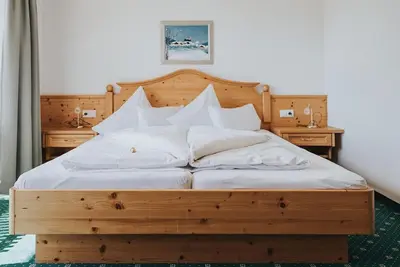 Image de Chambre double panoramique avec balcon exposé ouest - Empl, maison de campagne et immeuble