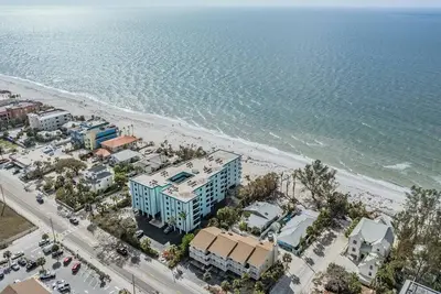 Image de Magnifique Condo de luxe au dernier étage sur Indian Rocks Beach