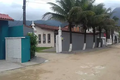 Image de Casa em Ubatuba Condominio Fechado na Praia de Maranduba com Wi-fi gratis.