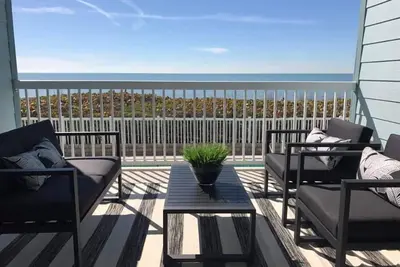 Image de Beauté en bord de mer récemment rénovée.
