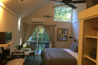 Image de Sapphire Valley Studio - Vert et hypoallergénique