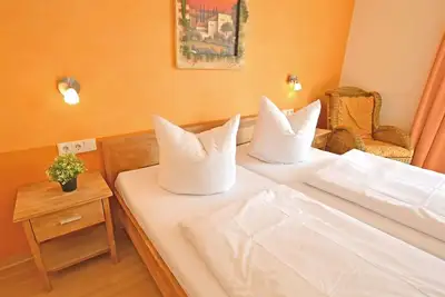 Image de Appartement moderne d'une pièce dans l'espace spa - balcon, connexion Wi-Fi gratuite, télévision, près du centre-ville