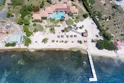 Image de La Salamandre, Lagoon front villa with pool, airport pickup & concierge service