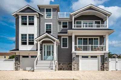 Image de MyLBIBeachRental, 6 from Beach, 6 Bedroom, 4. 5 Bath, Sleeps 12, New Construction