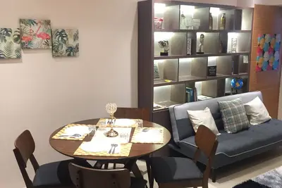Image de Le docteur Staycation à Ayala Serin West Tagaytay
