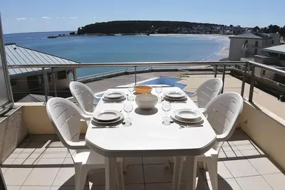 Image de Appartement vue mer avec piscine, accès direct à la plage