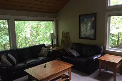 Image de Magnifique condo en face de Loon! Tout neuf sur le marché de la location.