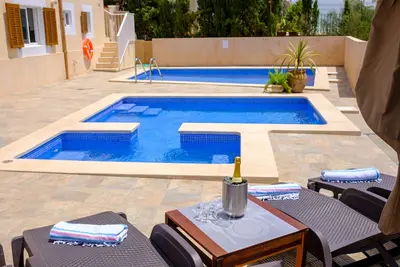 Image de Castell des Paradís - Family villa near the sea