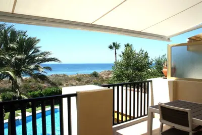 Image de Appartement situé sur le front de mer, avec une vue splendide sur la mer.
