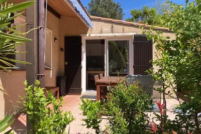 Image de Jolie maison calme avec piscine