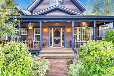 Image de Marcher à tout! Quartier historique, En navette, Spacieux, charme victorien!