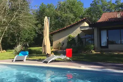 Image de La Maison des Chênes - piscine privée pour 2 personnes - classée 4 étoiles.
