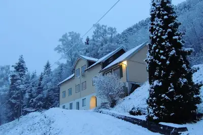 Maison de vacances parfaite avec vue imprenable sur le fjord et les montagnes