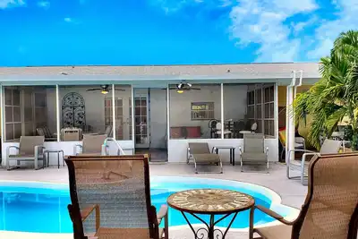 Image de Belle maison privée avec piscine. Minutes de la plage, stade, Pga