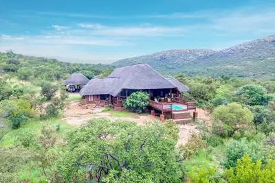 Idwala View - Mabalingwe Game Reserve - Luxe, Self-Catering Safari Getaway