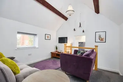 Image de The Wood Loft: Superbe appartement proche de l'aéroport des Midlands de l'Est