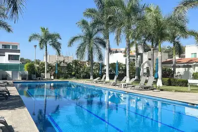 Image de À louer, Casa Janeiro offre un excellent hébergement pour des vacances ou une vie à long terme.