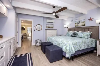 Image de Colonnades Condominium C-20