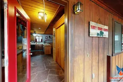 Image de Fire Pit, Smart Tv, Lazy Bear Cabin