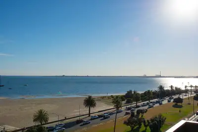 Image de Séjour Boutique sur la plage de St Kilda avec une vue imprenable