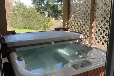 Image de Hilltop Retreat privé w Spa / Patio romantique / Salle de sport (4+ pers)