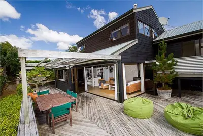 Image de Sur le Village Green à Matarangi