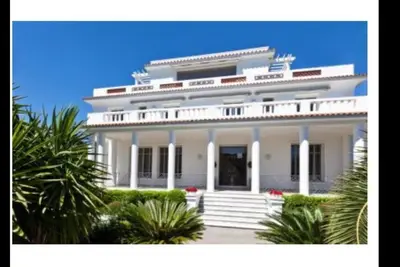 Image de Gabsy Mansion - Gateau Blanc