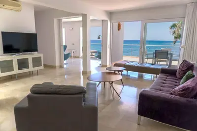 Image de Nouveau Suède 716 Seaview Beach Apartment à San Agustin by StayinCanarias