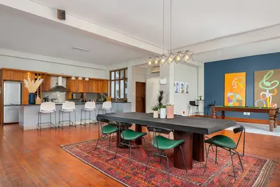 Image de Inner City New York Style Loft | Pool Table