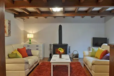 Image de Courtyard Cottage At Dam Hall Barn