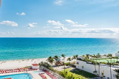 Image de Studio condo-hôtel face à la mer, directement sur la plage