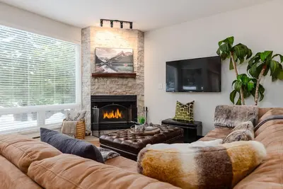 Image de Retraite Whistler confortable dans les Benchlands - Votre maison loin de chez vous!