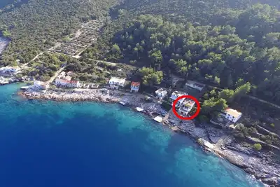 Image de Maison de pêcheur près de la mer Baie Virak, Hvar (K-17875)