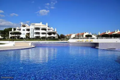 Image de Appartement de charme avec jardin privé et piscine
