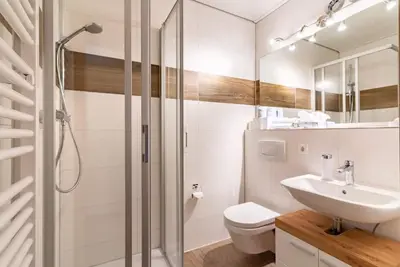 Image de GroĂźzĂĽgige Ferienwohnung im Landhausstil mit 2 Schlafzimmern