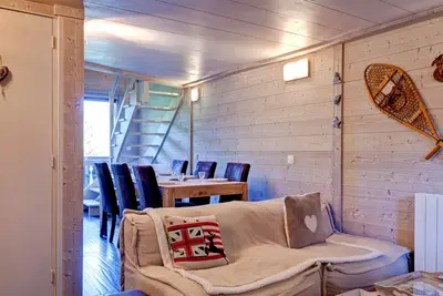 Image de Appartement charmant à Courchevel 1550, à 50m des pistes, 60m², balcon, parking couvert