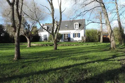 Image de Belle maison néo Bretonne relookée, jardin clos de 1500m2 avec wifi