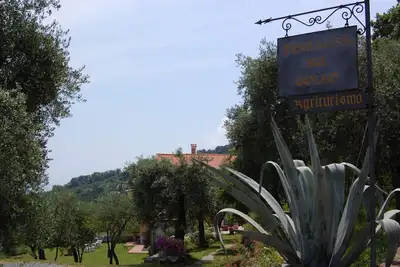 Image de Appartement de trois pièces avec vue imprenable à 10 minutes des 5 Terre, WiFi gratuit Parking gratuit