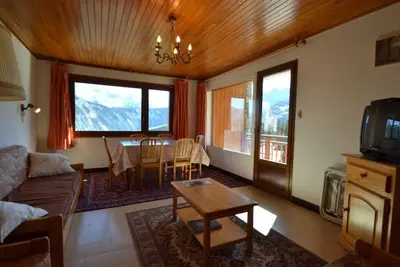 Image de Appartement ski aux pieds avec balcon Ă Courchevel 1850